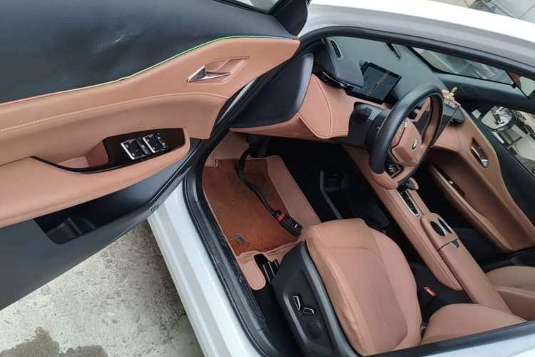 Used CHANGAN UNI-Z 2025 1.5T Luxury Version Driver Seat