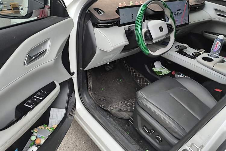 Used CHANGAN UNI-Z 2025 1.5T Premium Edition Driver Seat