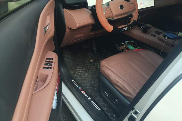 Used CHANGAN UNI-Z 2025 1.5T Premium Edition Driver Seat