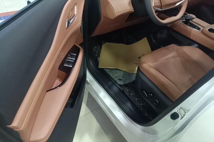 Used CHANGAN UNI-Z 2025 1.5T Premium Edition Driver Seat