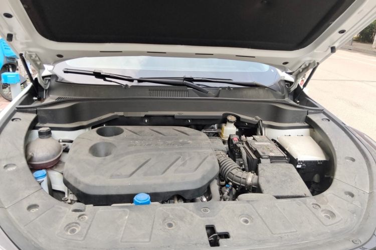 Used CHANGAN UNI-Z 2025 1.5T Premium Edition Engine Bay