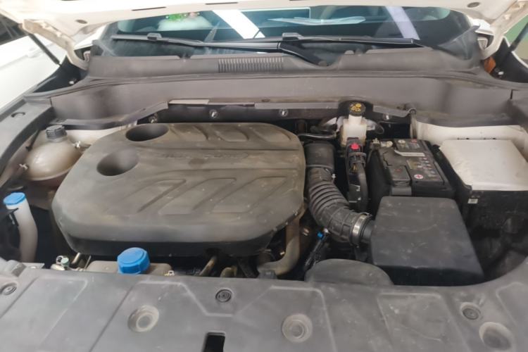Used CHANGAN UNI-Z 2025 1.5T Premium Edition Engine Bay