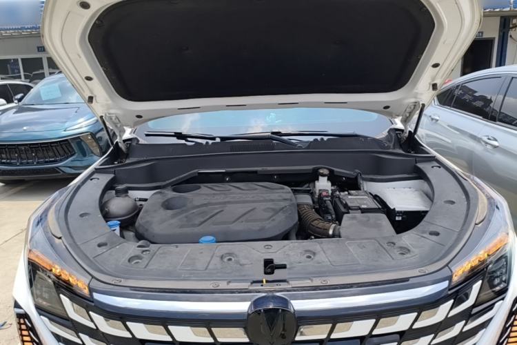 Used CHANGAN UNI-Z 2025 1.5T Premium Edition Engine Bay