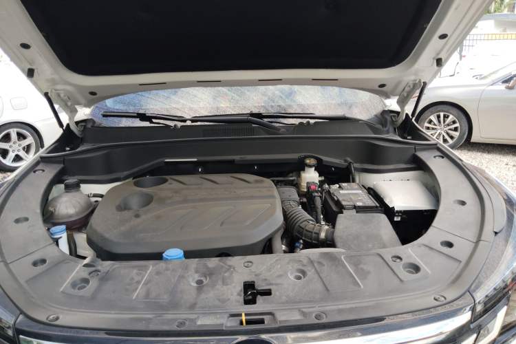 Used CHANGAN UNI-Z 2025 1.5T Premium Edition Engine Bay