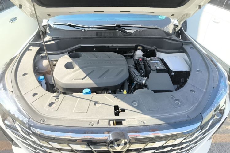 Used CHANGAN UNI-Z 2025 1.5T Luxury Version Engine Bay