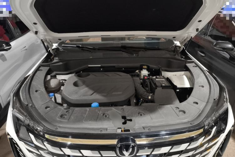 Used CHANGAN UNI-Z 2025 1.5T Premium Edition Engine Bay