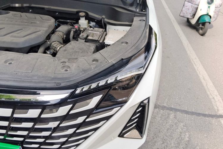 Used CHANGAN UNI-Z 2025 1.5T Premium Edition Engine Bay Left