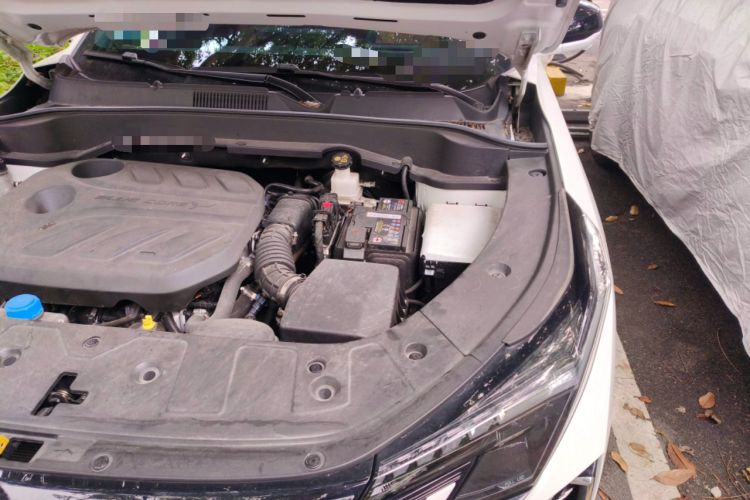 Used CHANGAN UNI-Z 2025 1.5T Luxury Version Engine Bay Left