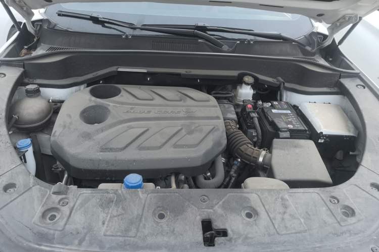 Used CHANGAN UNI-Z 2025 1.5T Premium Edition Engine Bay