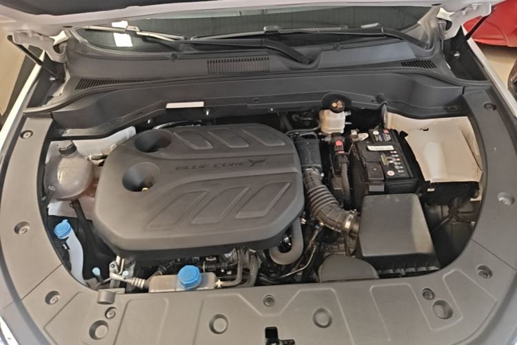 Used CHANGAN UNI-Z 2025 1.5T Premium Edition Engine Bay