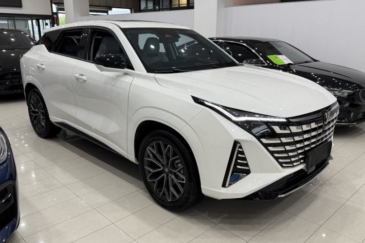 Used CHANGAN UNI-Z 2025 1.5T Luxury Version Exterior 1