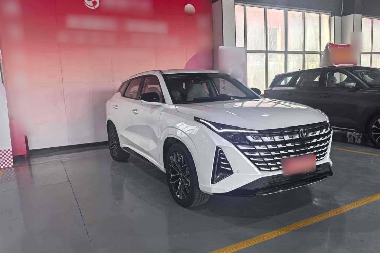 Used CHANGAN UNI-Z 2025 1.5T Luxury Version Exterior 2