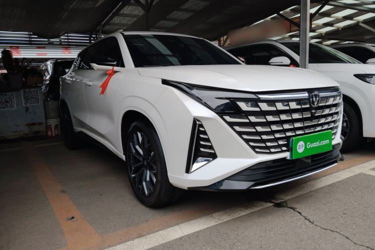 Used CHANGAN UNI-Z 2025 1.5T Luxury Version Exterior 2