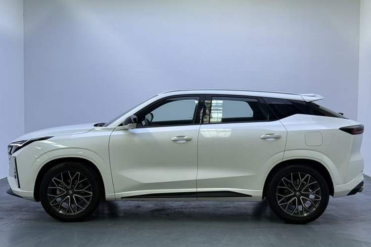 Used CHANGAN UNI-Z 2025 1.5T Premium Edition Exterior 3