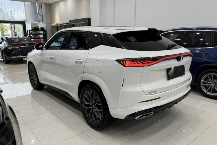 Used CHANGAN UNI-Z 2025 1.5T Luxury Version Exterior 3