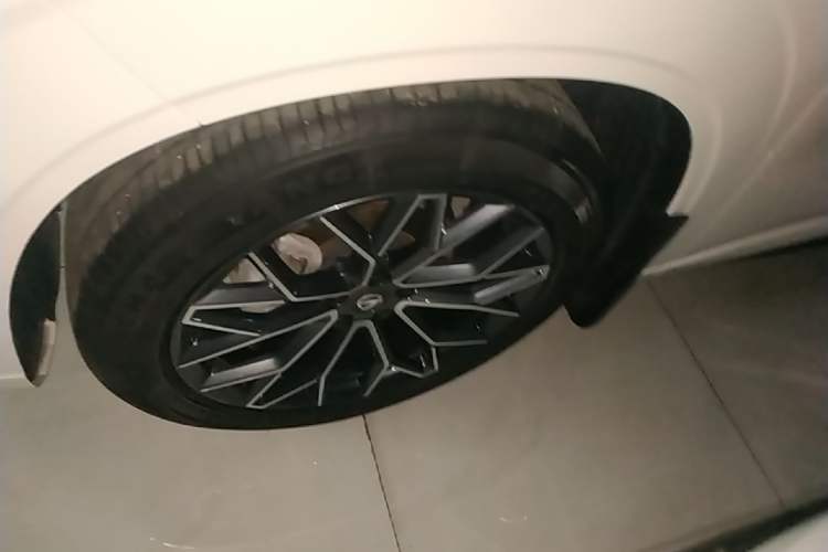 Used CHANGAN UNI-Z 2025 1.5T Premium Edition Exterior 4