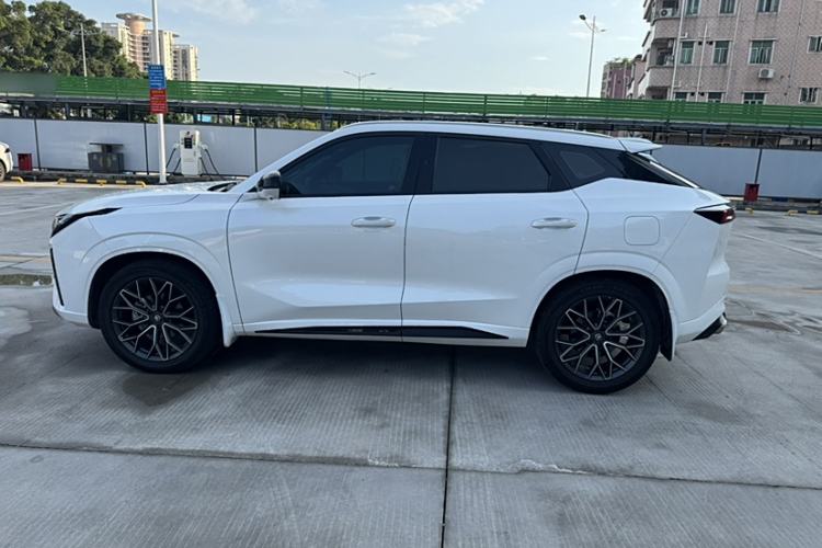 Used CHANGAN UNI-Z 2025 1.5T Premium Edition Exterior 4