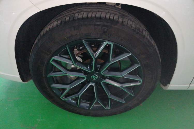 Used CHANGAN UNI-Z 2025 1.5T Luxury Version Exterior 4