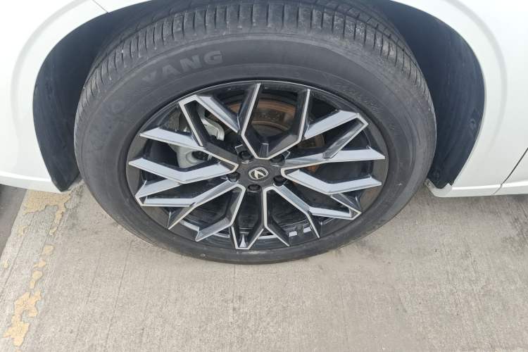 Used CHANGAN UNI-Z 2025 1.5T Premium Edition Exterior 4