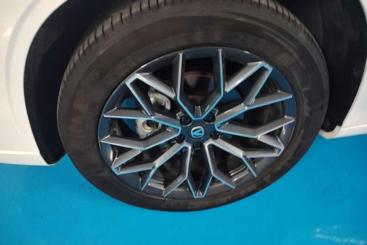 Used CHANGAN UNI-Z 2025 1.5T Luxury Version Exterior 4