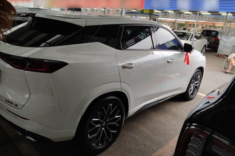 Used CHANGAN UNI-Z 2025 1.5T Luxury Version Exterior 5