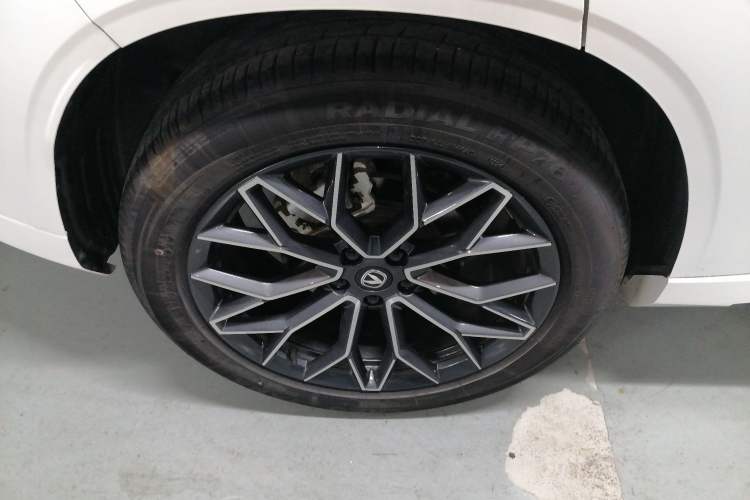 Used CHANGAN UNI-Z 2025 1.5T Luxury Version Exterior 5