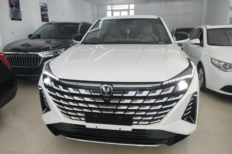 Used CHANGAN UNI-Z 2025 1.5T Luxury Version Front