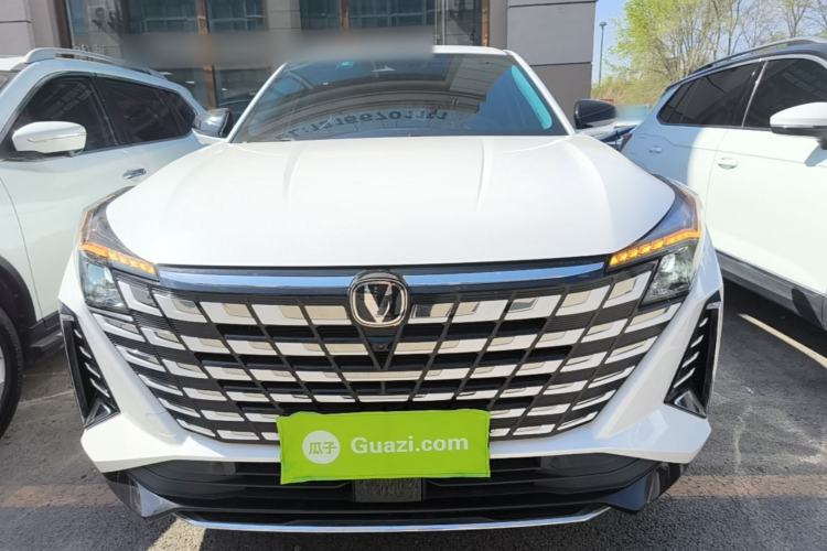 Used CHANGAN UNI-Z 2025 1.5T Luxury Version Front