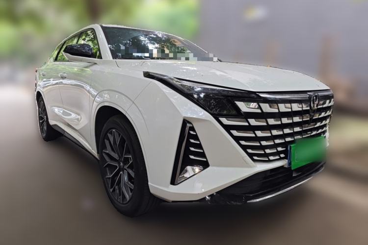 Used CHANGAN UNI-Z 2025 1.5T Luxury Version Front Right 45 Deg