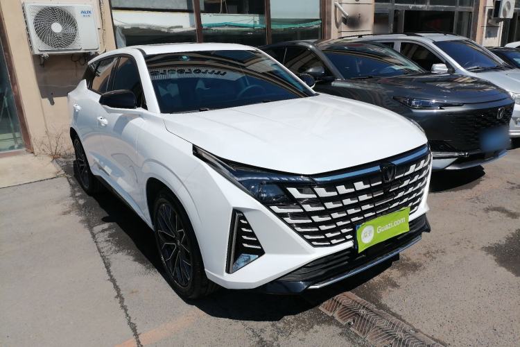 Used CHANGAN UNI-Z 2025 1.5T Luxury Version Front Right 45 Deg