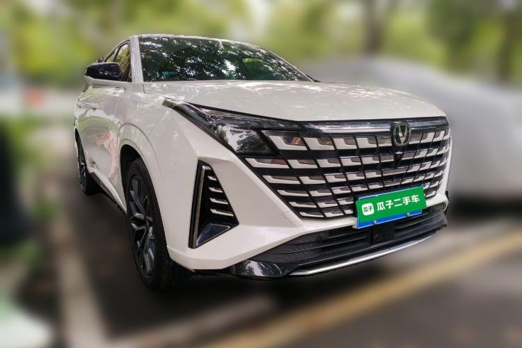 Used CHANGAN UNI-Z 2025 1.5T Luxury Version Front Right 45 Deg