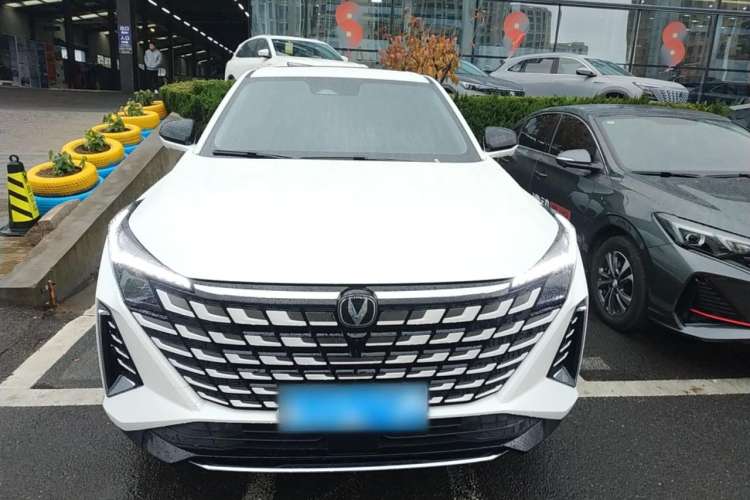Used CHANGAN UNI-Z 2025 1.5T Luxury Version Front