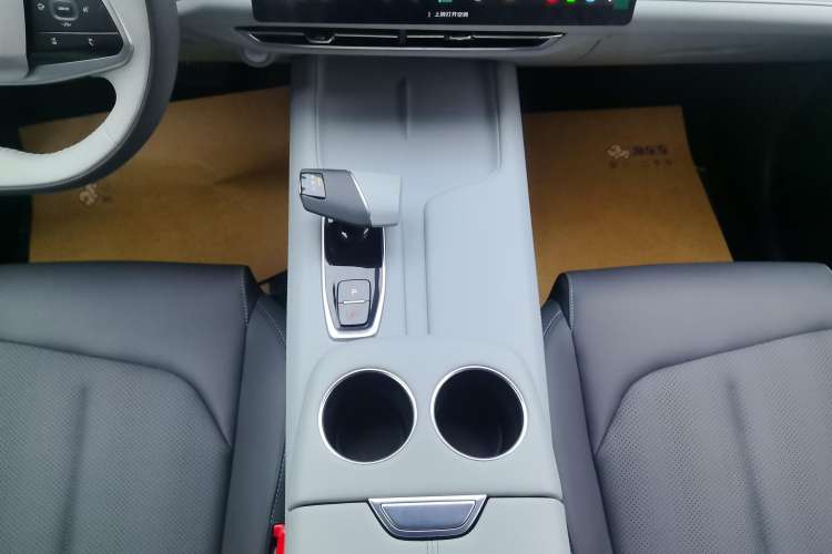 Used CHANGAN UNI-Z 2025 1.5T Premium Edition Gear Lever