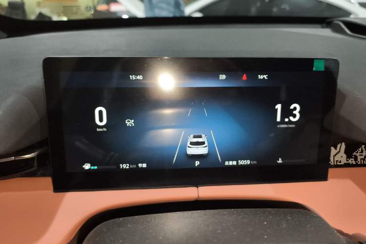 Used CHANGAN UNI-Z 2025 1.5T Premium Edition Instrument Cluster