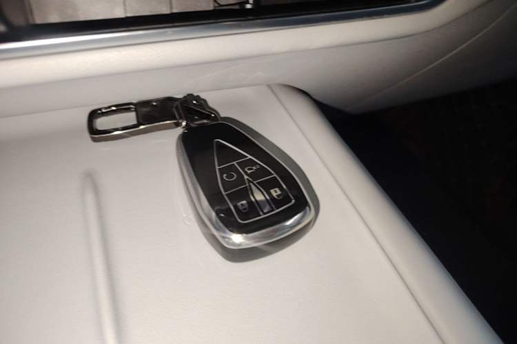 Used CHANGAN UNI-Z 2025 1.5T Luxury Version Interior 1