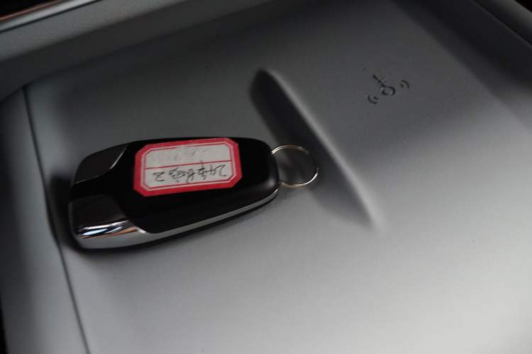 Used CHANGAN UNI-Z 2025 1.5T Premium Edition Interior 1
