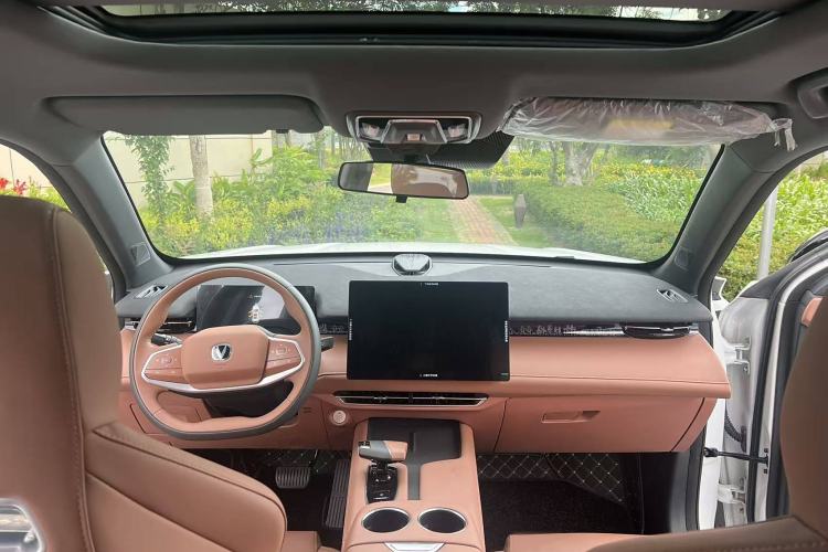 Used CHANGAN UNI-Z 2025 1.5T Premium Edition Interior 2