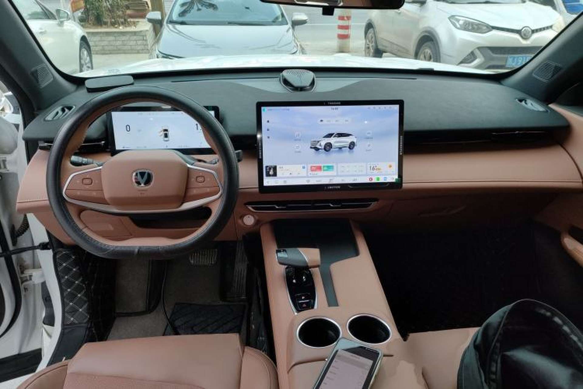 Used CHANGAN UNI-Z 2025 1.5T Luxury Version Interior 2