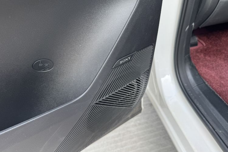 Used CHANGAN UNI-Z 2025 1.5T Premium Edition Interior 3