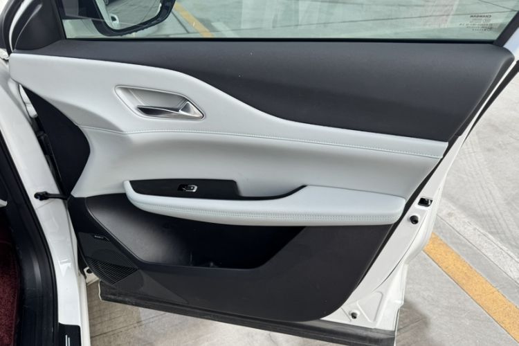 Used CHANGAN UNI-Z 2025 1.5T Premium Edition Interior 5