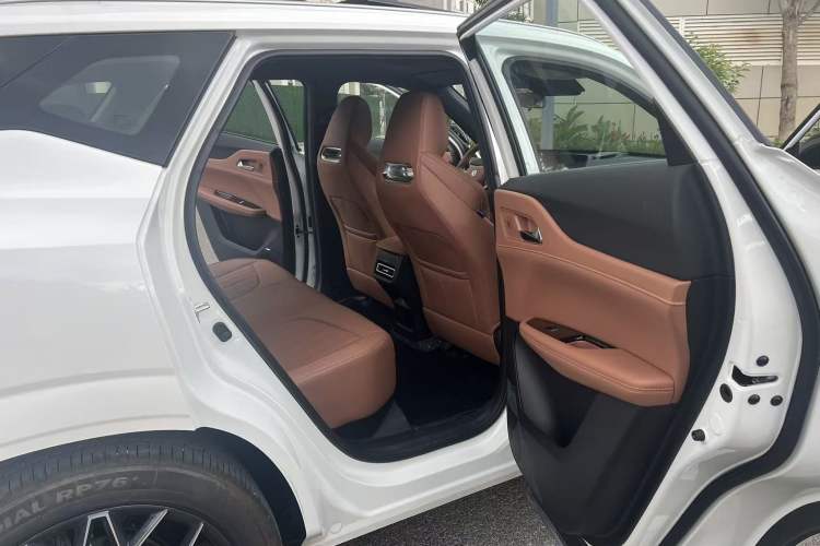 Used CHANGAN UNI-Z 2025 1.5T Premium Edition Interior 6