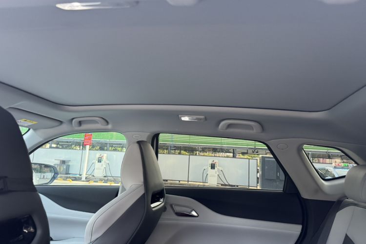 Used CHANGAN UNI-Z 2025 1.5T Premium Edition Interior 8