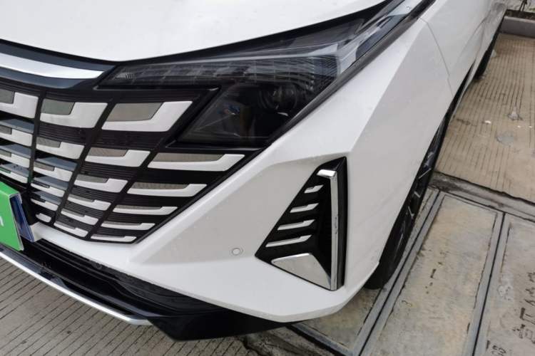 Used CHANGAN UNI-Z 2025 500 Bar MAX Left Front Headlight