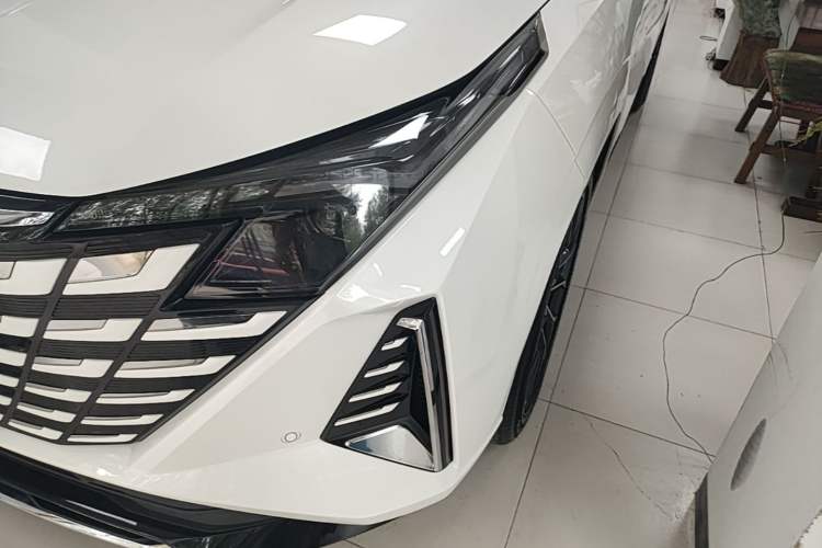 Used CHANGAN UNI-Z 2025 1.5T Premium Edition Left Front Headlight
