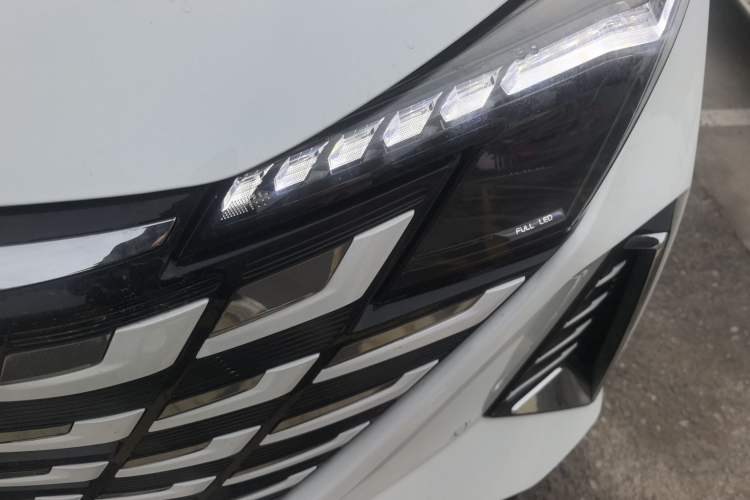 Used CHANGAN UNI-Z 2025 1.5T Premium Edition Left Front Headlight