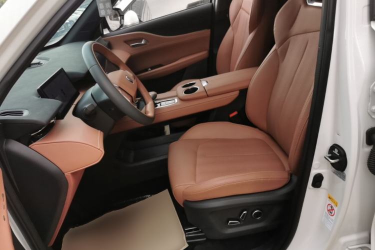 Used CHANGAN UNI-Z 2025 500 Bar MAX Left Front Seat