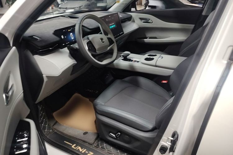 Used CHANGAN UNI-Z 2025 1.5T Luxury Version Left Front Seat