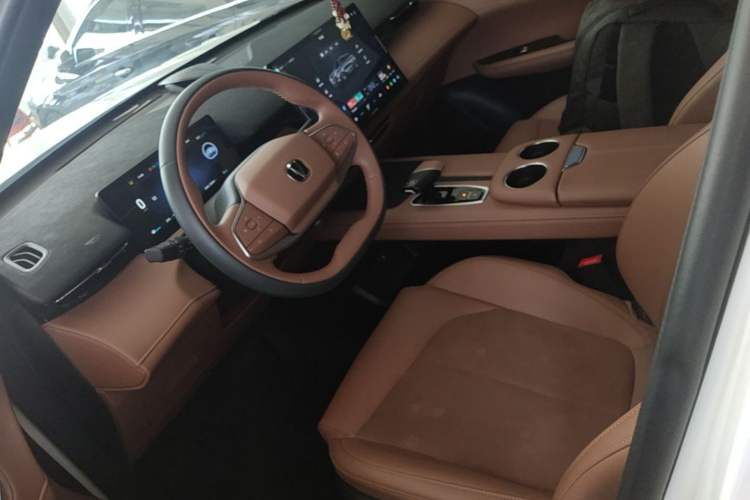 Used CHANGAN UNI-Z 2025 1.5T Luxury Version Left Front Seat