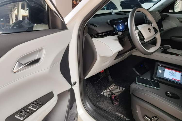 Used CHANGAN UNI-Z 2025 1.5T Luxury Version Left Front Seat