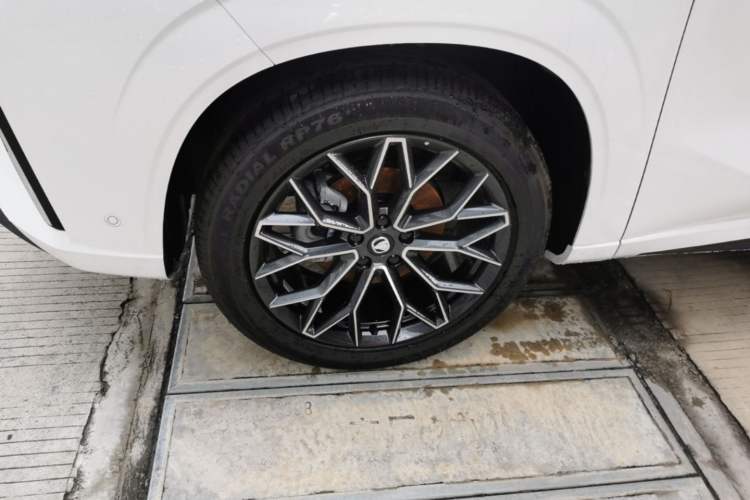 Used CHANGAN UNI-Z 2025 500 Bar MAX Left Front Wheel Hub